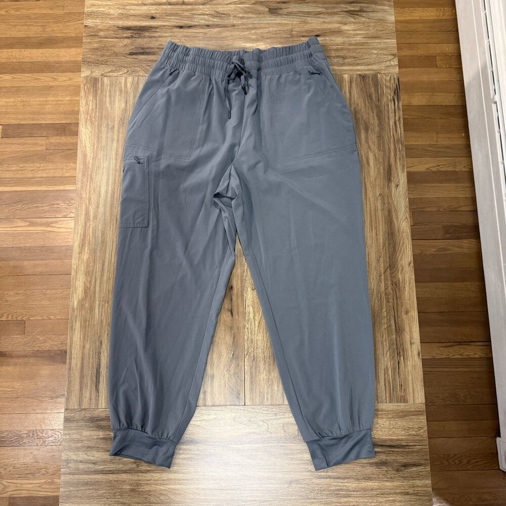 Chico’s Zenergy Jogger Pants Size 2.5R US 12 Gray Lightweight Athleisure Stretch